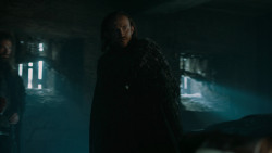 extant_GameOfThrones_6x01-TheRedWoman_0750