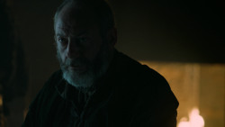 extant_GameOfThrones_6x01-TheRedWoman_0824