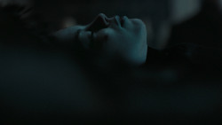 extant_GameOfThrones_6x01-TheRedWoman_0853