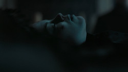 extant_GameOfThrones_6x01-TheRedWoman_0856