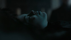 extant_GameOfThrones_6x01-TheRedWoman_0859