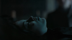 extant_GameOfThrones_6x01-TheRedWoman_0864
