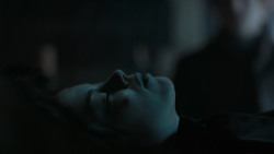 extant_GameOfThrones_6x01-TheRedWoman_0865