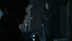 extant_GameOfThrones_6x01-TheRedWoman_0893