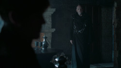 extant_GameOfThrones_6x01-TheRedWoman_0894