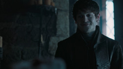 extant_GameOfThrones_6x01-TheRedWoman_0913