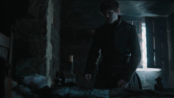 extant_GameOfThrones_6x01-TheRedWoman_0917
