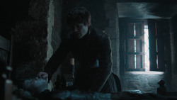 extant_GameOfThrones_6x01-TheRedWoman_0919
