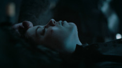 extant_GameOfThrones_6x01-TheRedWoman_0922