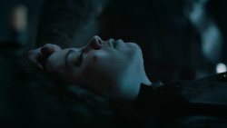 extant_GameOfThrones_6x01-TheRedWoman_0929