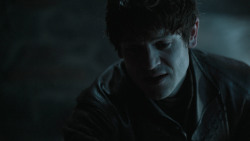 extant_GameOfThrones_6x01-TheRedWoman_0932