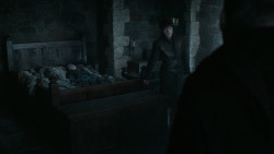 extant_GameOfThrones_6x01-TheRedWoman_0975
