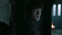 extant_GameOfThrones_6x01-TheRedWoman_1022