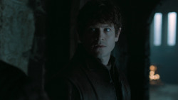extant_GameOfThrones_6x01-TheRedWoman_1025