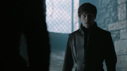 extant_GameOfThrones_6x01-TheRedWoman_1096