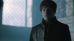 extant_GameOfThrones_6x01-TheRedWoman_1124