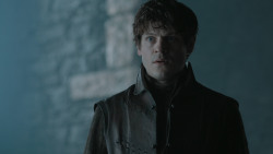 extant_GameOfThrones_6x01-TheRedWoman_1128