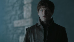 extant_GameOfThrones_6x01-TheRedWoman_1130