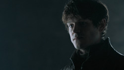 extant_GameOfThrones_6x01-TheRedWoman_1140