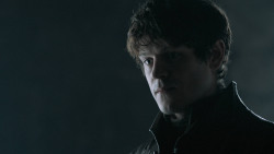 extant_GameOfThrones_6x01-TheRedWoman_1141