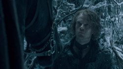 extant_GameOfThrones_6x01-TheRedWoman_1500