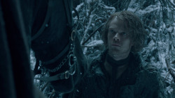 extant_GameOfThrones_6x01-TheRedWoman_1502