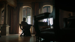 extant_GameOfThrones_6x01-TheRedWoman_1907