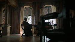 extant_GameOfThrones_6x01-TheRedWoman_1910
