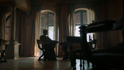 extant_GameOfThrones_6x01-TheRedWoman_1913