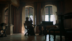 extant_GameOfThrones_6x01-TheRedWoman_1918