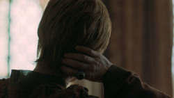 extant_GameOfThrones_6x01-TheRedWoman_1923