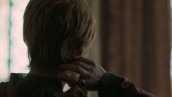 extant_GameOfThrones_6x01-TheRedWoman_1930
