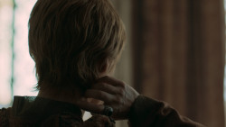 extant_GameOfThrones_6x01-TheRedWoman_1932