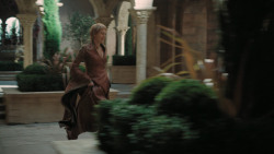 extant_GameOfThrones_6x01-TheRedWoman_1959