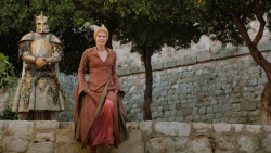 extant_GameOfThrones_6x01-TheRedWoman_1979