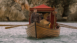 extant_GameOfThrones_6x01-TheRedWoman_2014