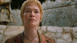 extant_GameOfThrones_6x01-TheRedWoman_2035