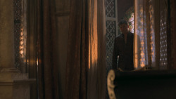 extant_GameOfThrones_6x01-TheRedWoman_2080