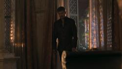 extant_GameOfThrones_6x01-TheRedWoman_2085