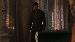 extant_GameOfThrones_6x01-TheRedWoman_2086