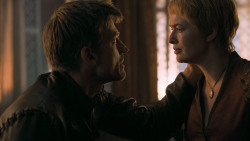extant_GameOfThrones_6x01-TheRedWoman_2330