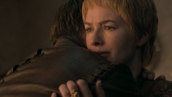 extant_GameOfThrones_6x01-TheRedWoman_2358