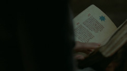 extant_GameOfThrones_6x01-TheRedWoman_2376