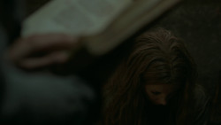 extant_GameOfThrones_6x01-TheRedWoman_2385