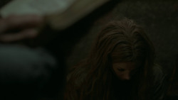 extant_GameOfThrones_6x01-TheRedWoman_2388