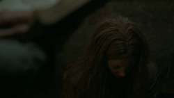 extant_GameOfThrones_6x01-TheRedWoman_2389