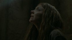extant_GameOfThrones_6x01-TheRedWoman_2403