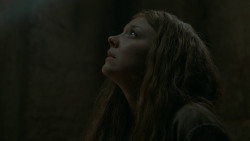 extant_GameOfThrones_6x01-TheRedWoman_2404