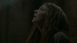 extant_GameOfThrones_6x01-TheRedWoman_2406