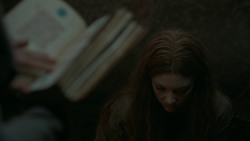 extant_GameOfThrones_6x01-TheRedWoman_2416